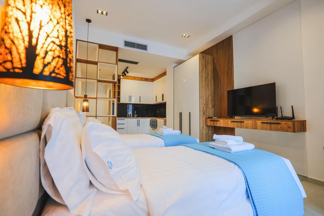 Jad Rooms Sarandë Buitenkant foto