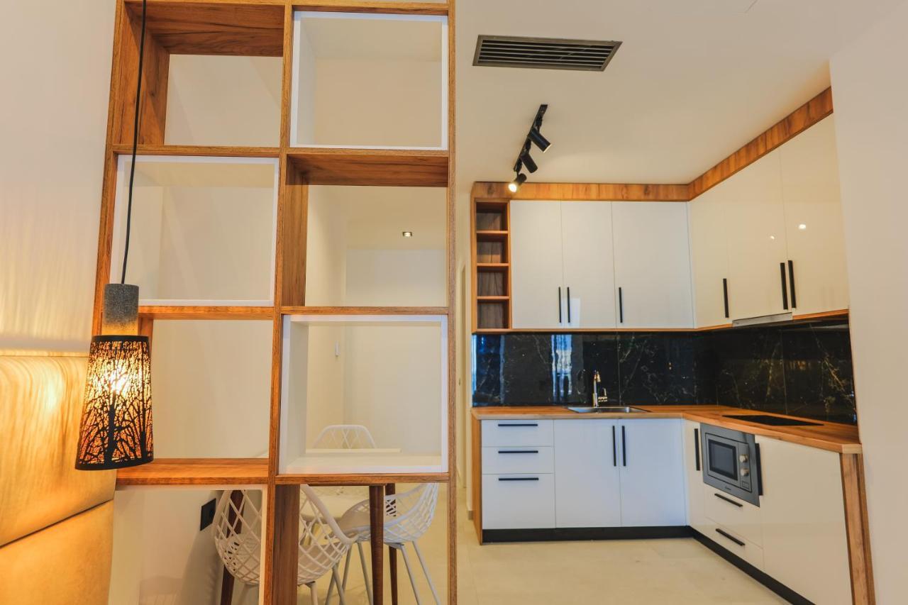 Jad Rooms Sarandë Buitenkant foto