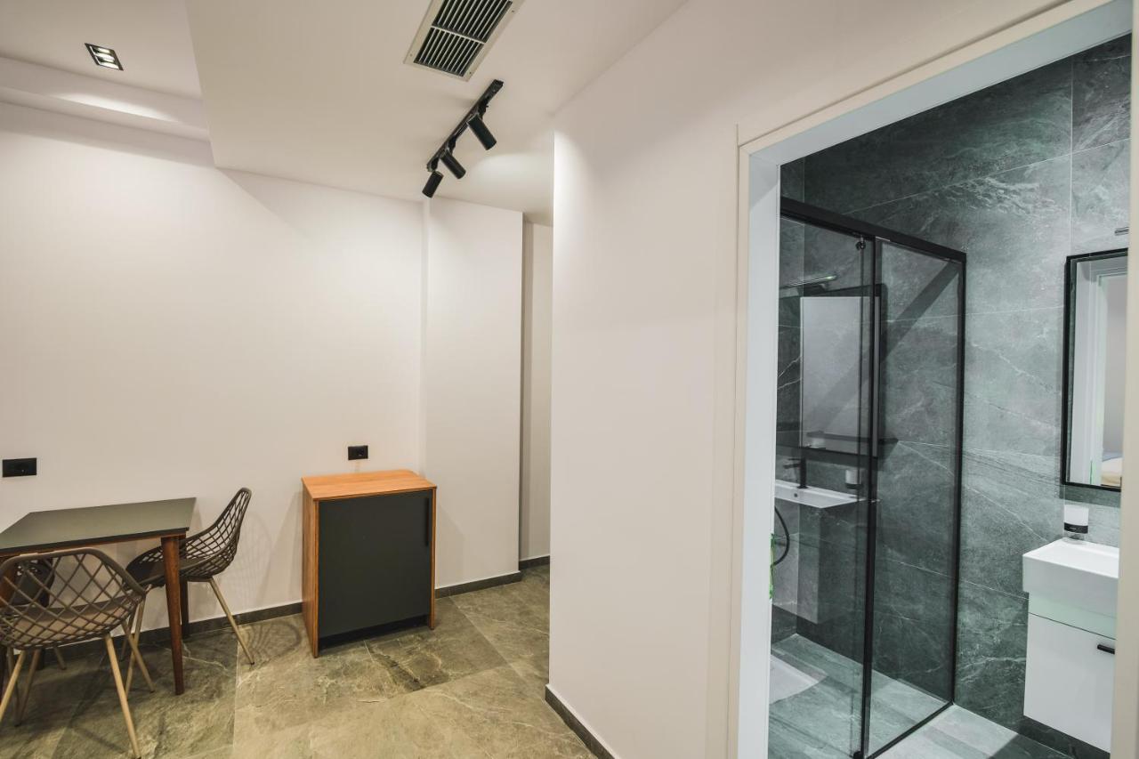 Jad Rooms Sarandë Buitenkant foto