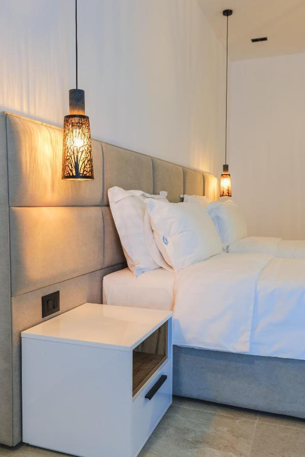 Jad Rooms Sarandë Buitenkant foto