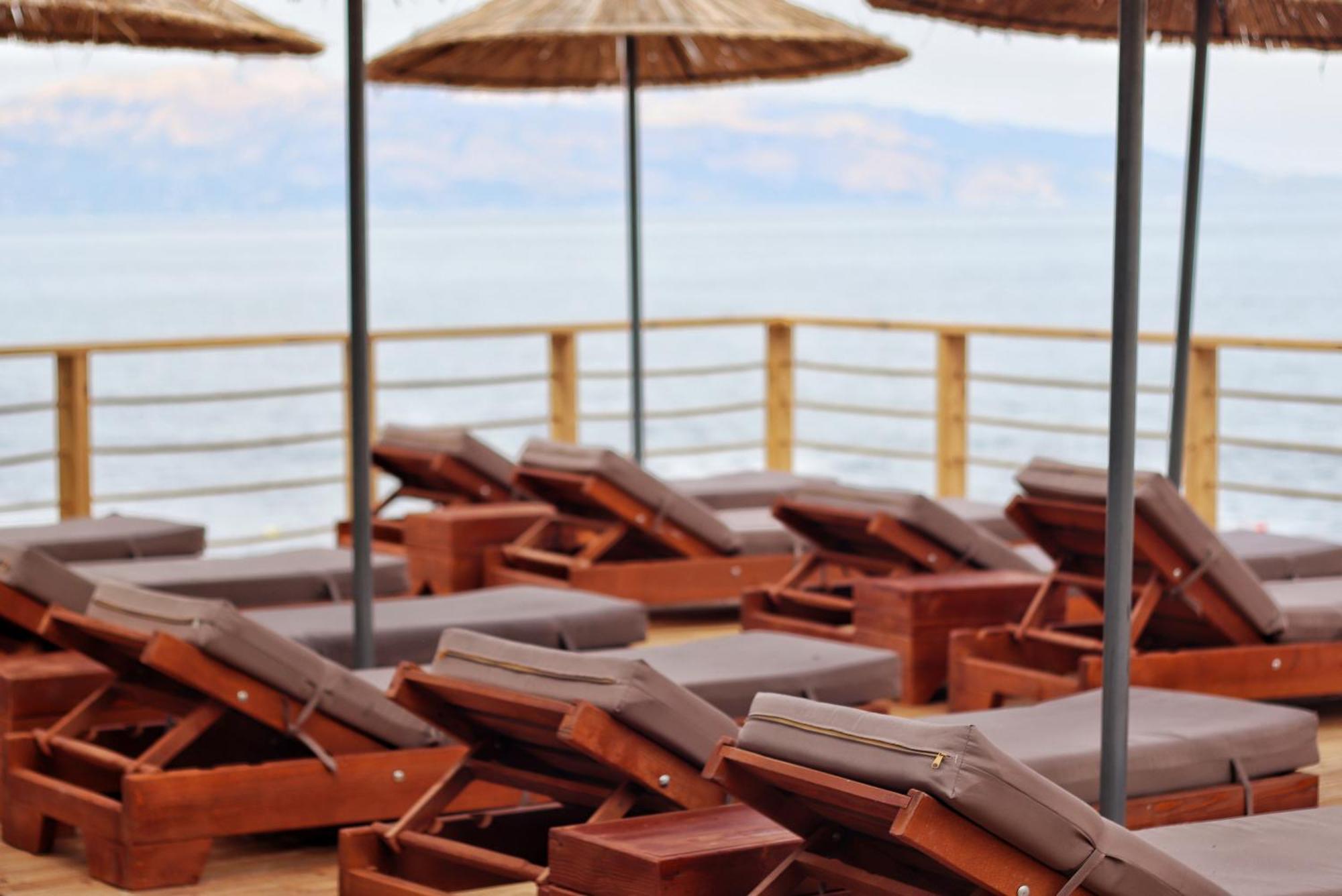 Jad Rooms Sarandë Buitenkant foto