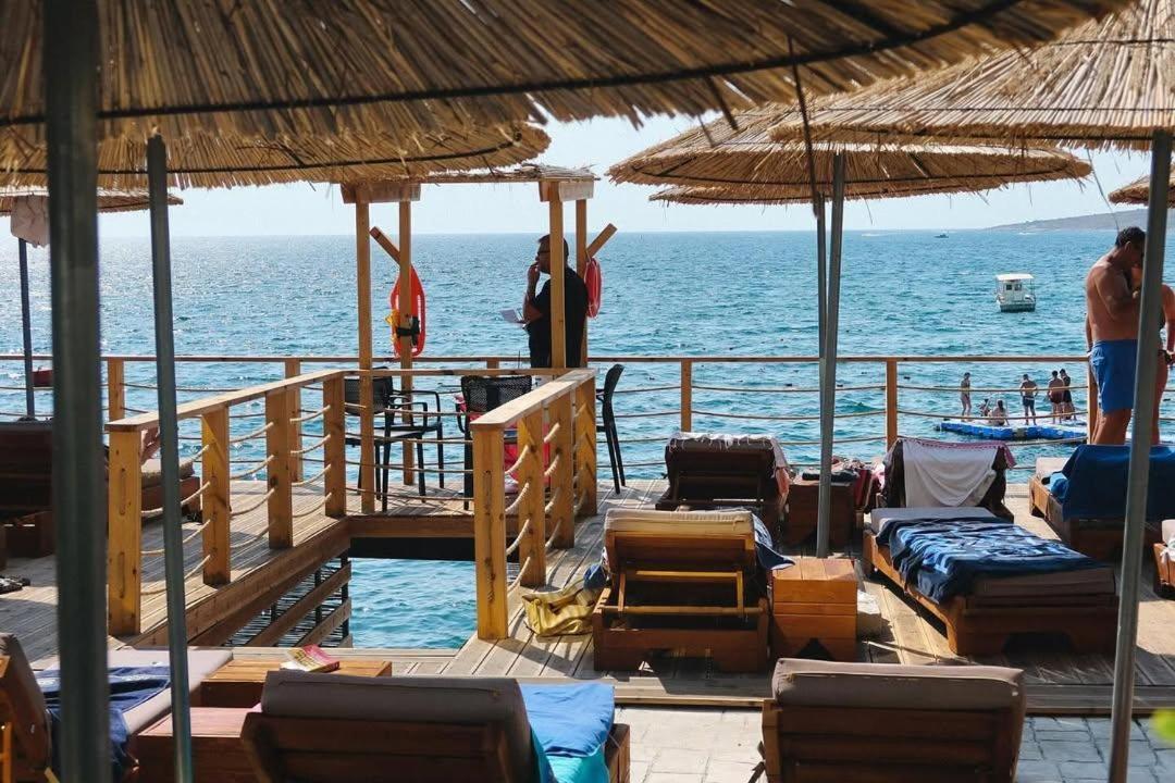 Jad Rooms Sarandë Buitenkant foto