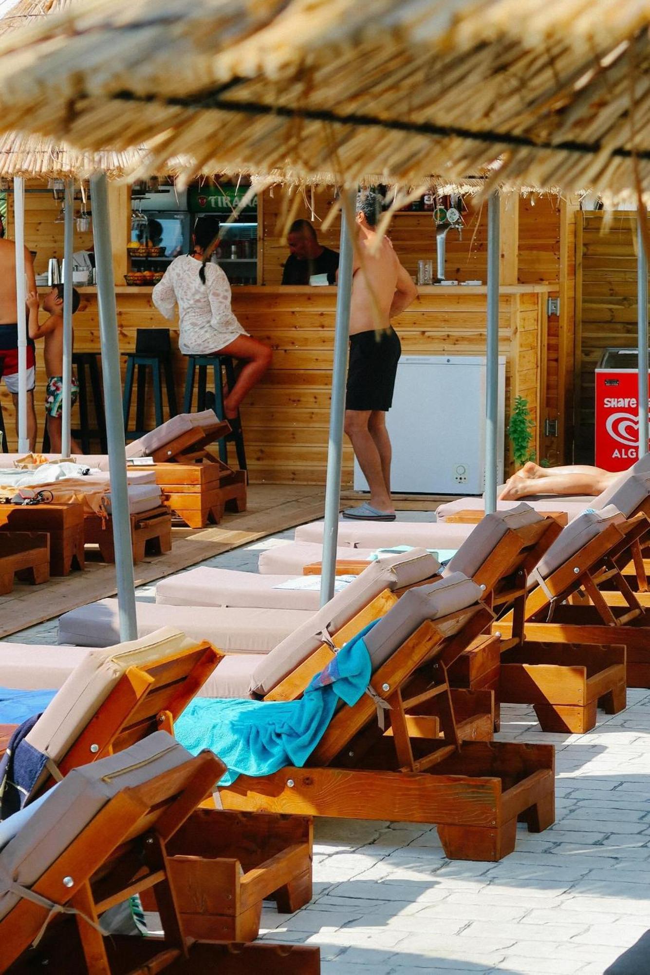 Jad Rooms Sarandë Buitenkant foto