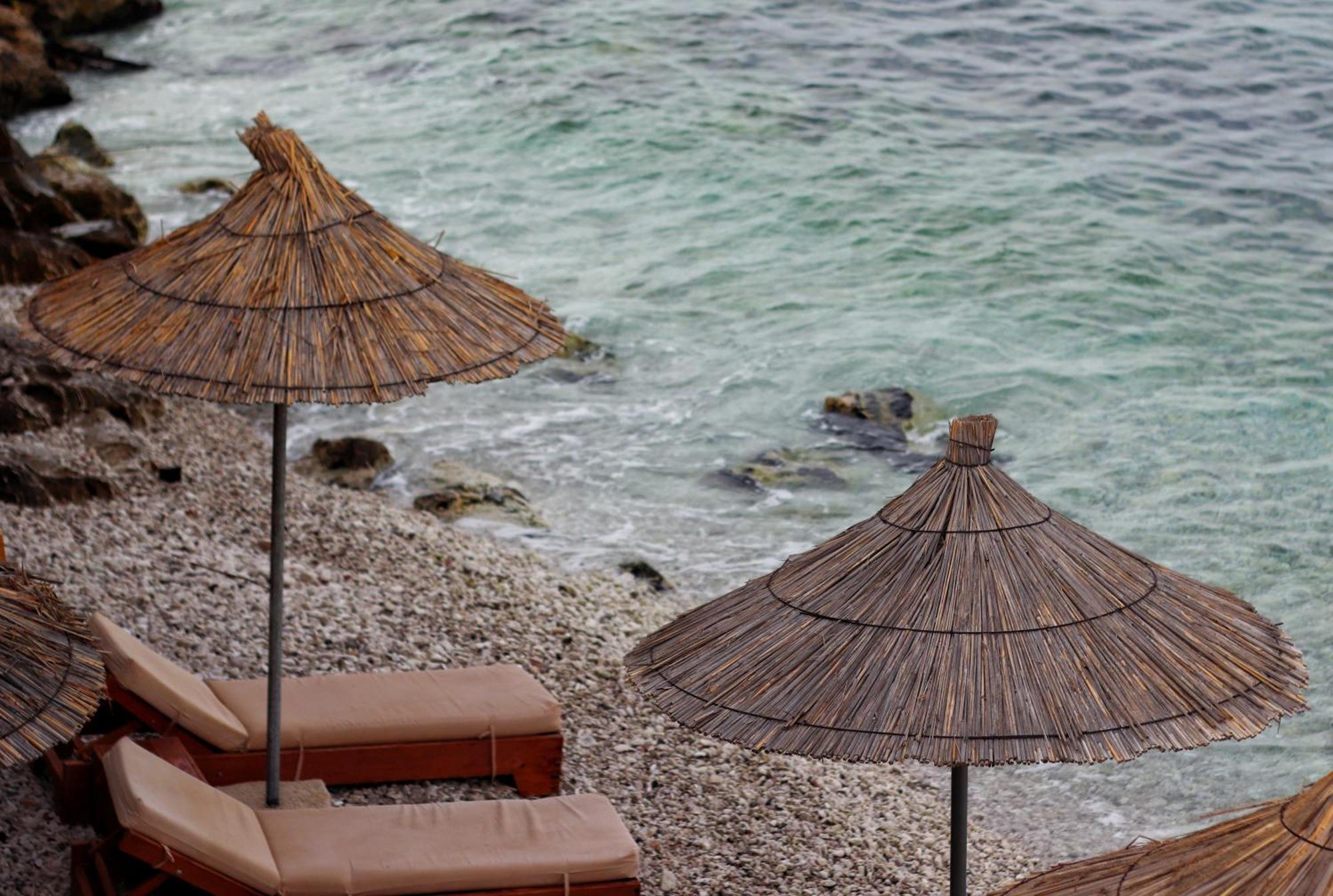 Jad Rooms Sarandë Buitenkant foto
